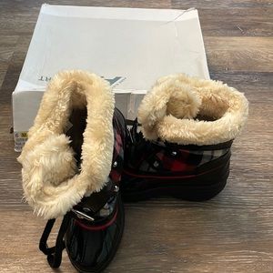 Anne Klein Snow boots